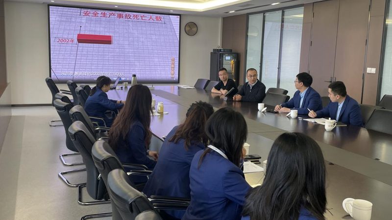 根据我国相关规定，自考本科申请学位证的时间限制如下：