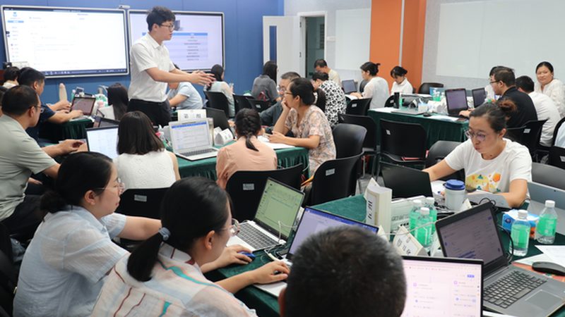 靠谱机构的特征：从证书到师资，全方位考量